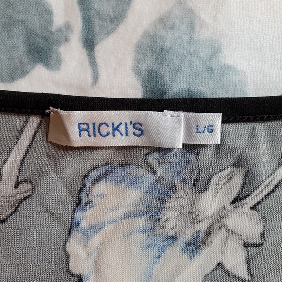 Ricki's Black Floral Top - Size L - Picture 3 of 4